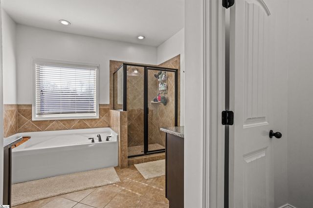 157 Creek Shoals Drive, Simpsonville, SC 29681