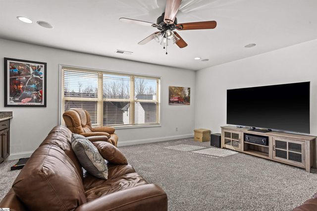 157 Creek Shoals Drive, Simpsonville, SC 29681