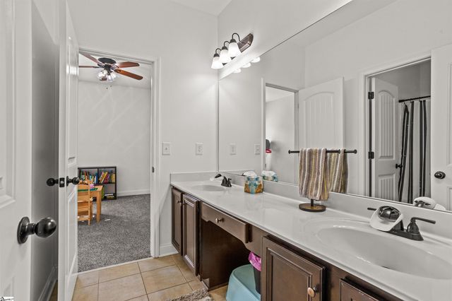 157 Creek Shoals Drive, Simpsonville, SC 29681