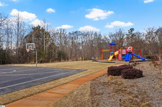 157 Creek Shoals Drive, Simpsonville, SC 29681