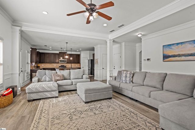 157 Creek Shoals Drive, Simpsonville, SC 29681