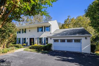 329 CLUB VIEW DR, Great Falls, VA 22066