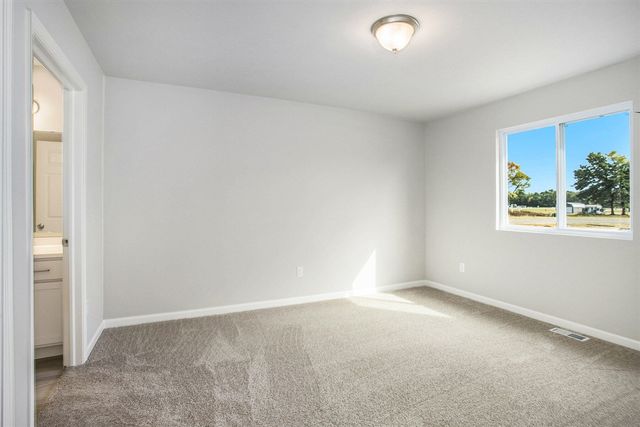 497 Mckinley Court, Three Rivers, MI 49093