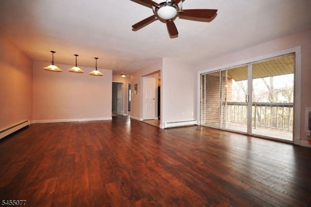 18 Deanna Dr 48, Hillsborough Twp., NJ 08876