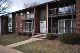 18 Deanna Dr 48, Hillsborough Twp., NJ 08876