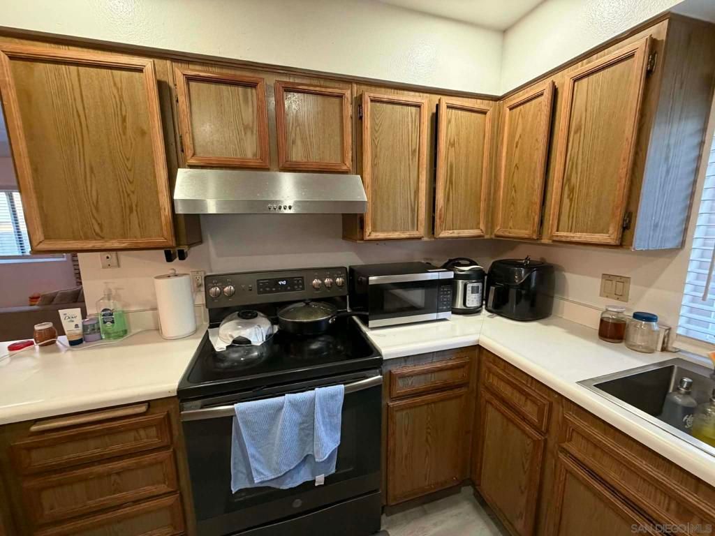 Image 5 of property listing at 1512 Concord Way A, Chula Vista, CA 91911