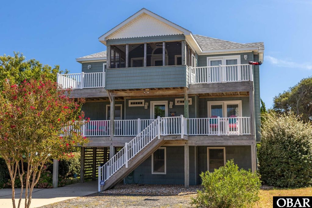Image 2 of property listing at 107 Mallard Drive, Duck, NC 27949