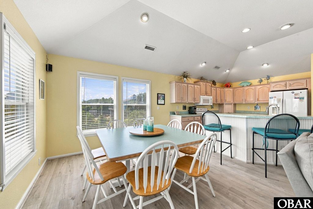 Image 17 of property listing at 107 Mallard Drive, Duck, NC 27949