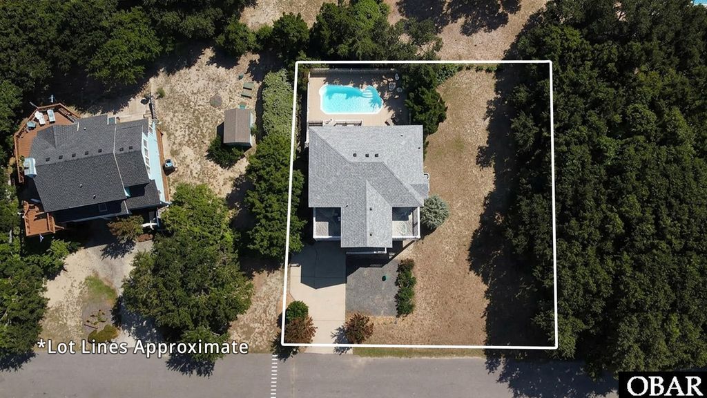 Image 4 of property listing at 107 Mallard Drive, Duck, NC 27949