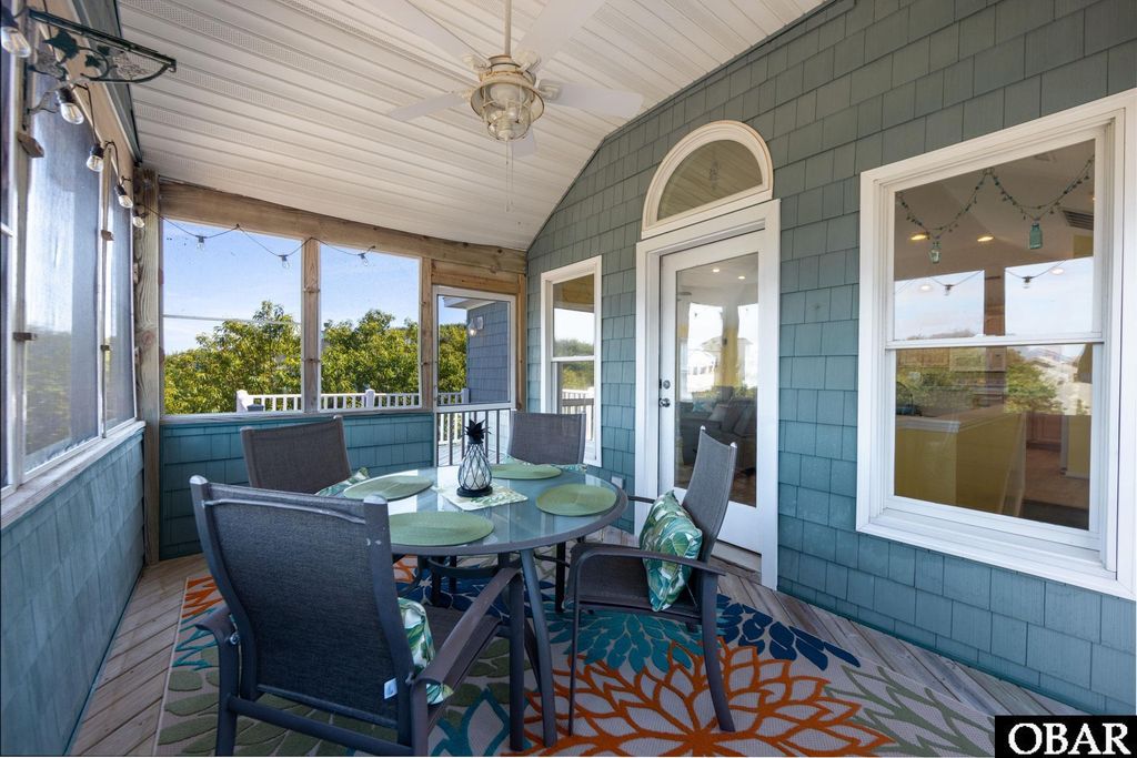 Image 9 of property listing at 107 Mallard Drive, Duck, NC 27949