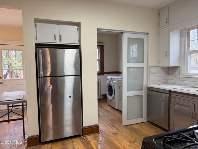 23 Rose Court, Albany, NY 12209