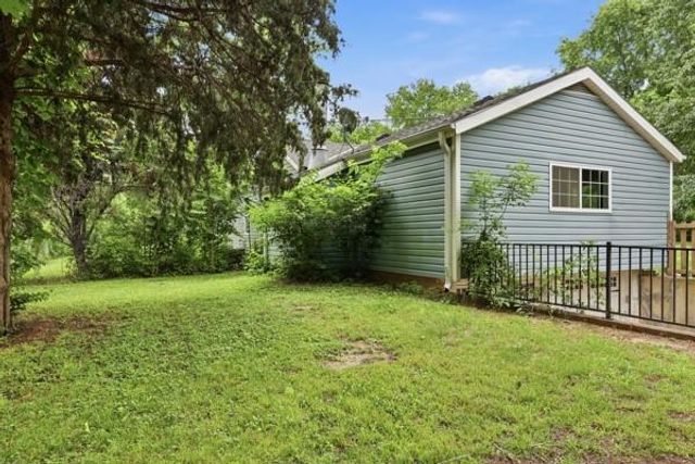 1215 BERRY Road, Independence, MO 64057