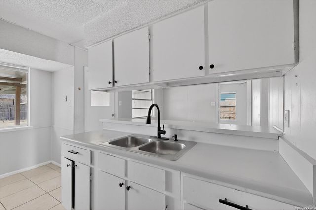 5014 Ed White, San Antonio, TX 78219