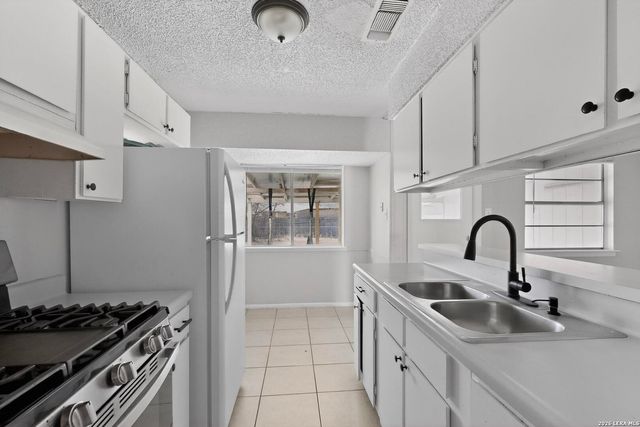 5014 Ed White, San Antonio, TX 78219