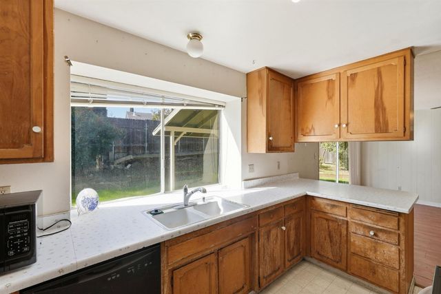 5009 Waterbury Way, Fair Oaks, CA 95628