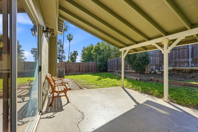 5009 Waterbury Way, Fair Oaks, CA 95628