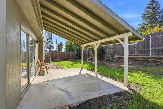 5009 Waterbury Way, Fair Oaks, CA 95628