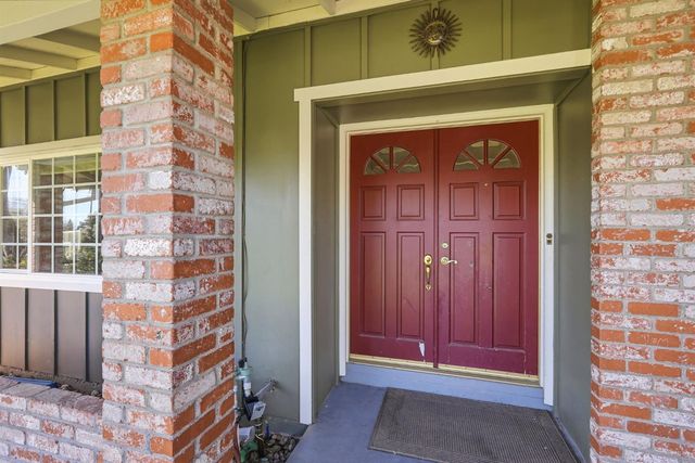 5009 Waterbury Way, Fair Oaks, CA 95628