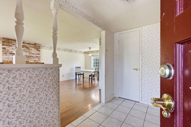 5009 Waterbury Way, Fair Oaks, CA 95628