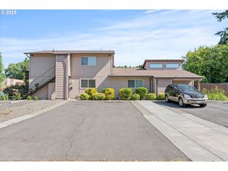 607 Ne 3RD St, Gresham, OR 97030