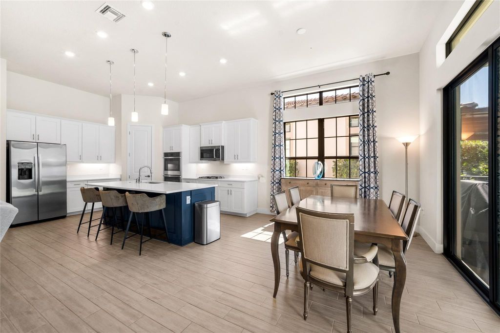 Image 10 of property listing at 8159 Liberty Way, Parkland, FL 33067