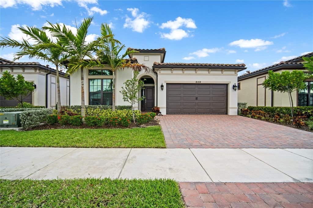 Image 3 of property listing at 8159 Liberty Way, Parkland, FL 33067
