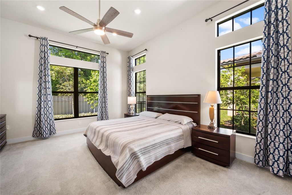 Image 4 of property listing at 8159 Liberty Way, Parkland, FL 33067