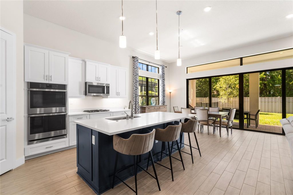 Image 8 of property listing at 8159 Liberty Way, Parkland, FL 33067