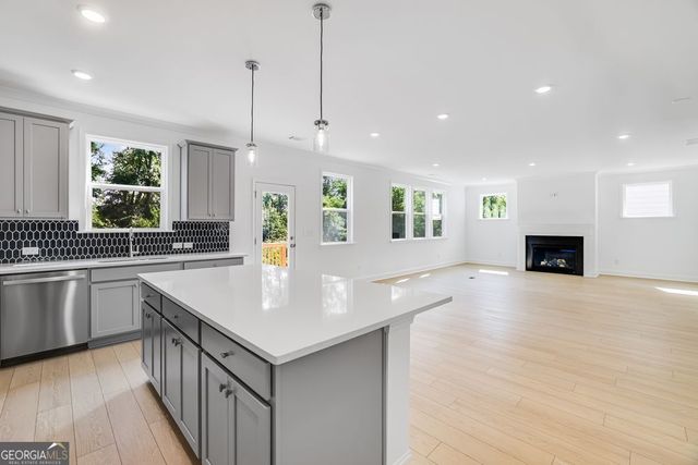 4042 Alderstone Drive, Flowery Branch, GA 30542