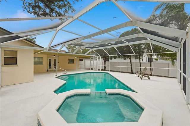 185 FOXCROFT DRIVE W, Palm Harbor, FL 34683