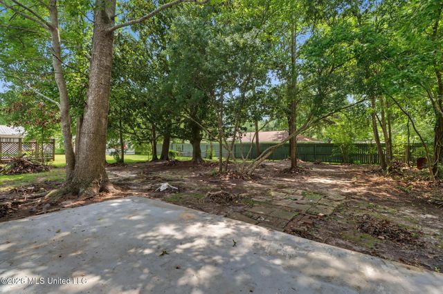 273 Holcomb Boulevard, Ocean Springs, MS 39564