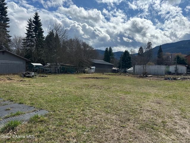102 E 2nd Ave, Clark Fork, ID 83811
