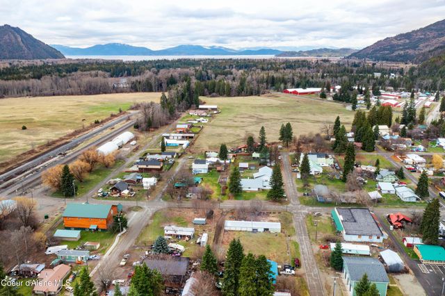 102 E 2nd Ave, Clark Fork, ID 83811