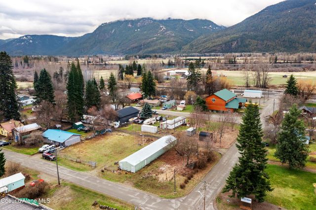 102 E 2nd Ave, Clark Fork, ID 83811