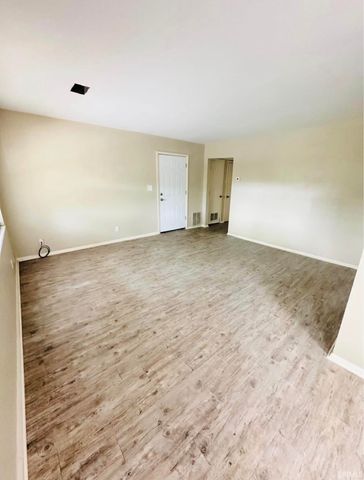 706 Village Lane, Newburgh, IN 47630