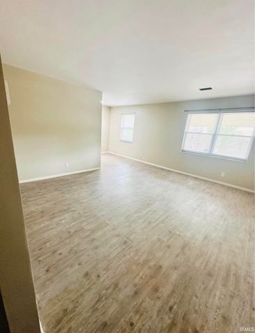706 Village Lane, Newburgh, IN 47630