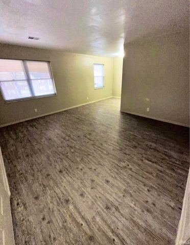 706 Village Lane, Newburgh, IN 47630