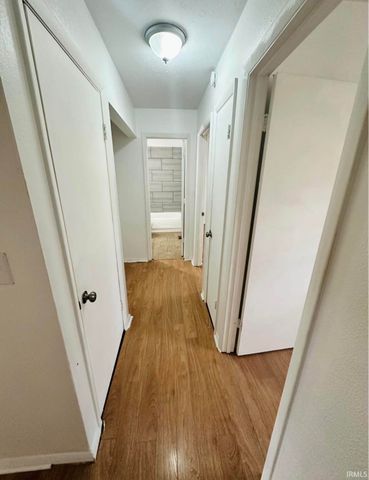 706 Village Lane, Newburgh, IN 47630