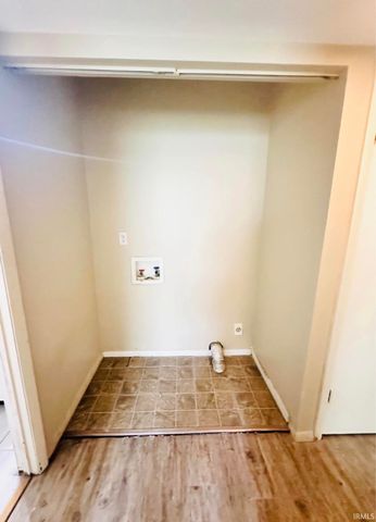 706 Village Lane, Newburgh, IN 47630