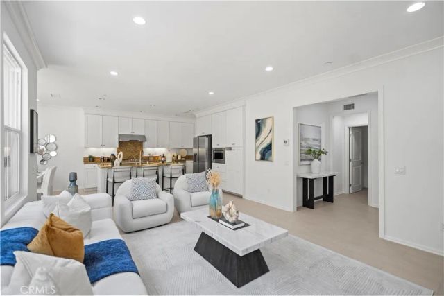 157 Rodeo, Irvine, CA 92602