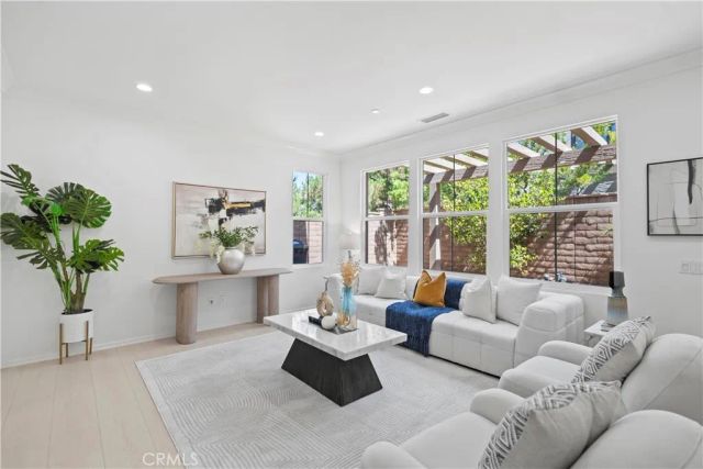 157 Rodeo, Irvine, CA 92602