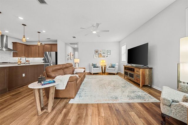 19469 SEA GLASS CIRCLE, Land O Lakes, FL 34638