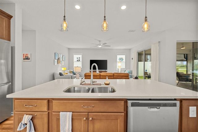 19469 SEA GLASS CIRCLE, Land O Lakes, FL 34638