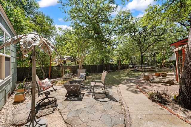 2334 Lotus Avenue, Fort Worth, TX 76111