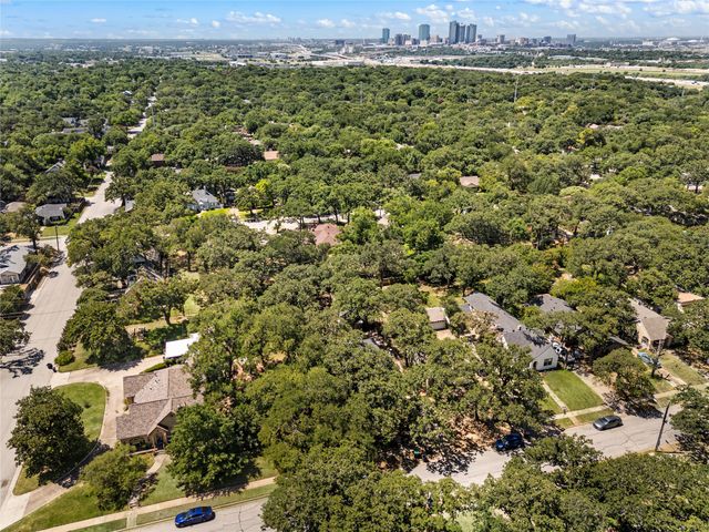 2334 Lotus Avenue, Fort Worth, TX 76111