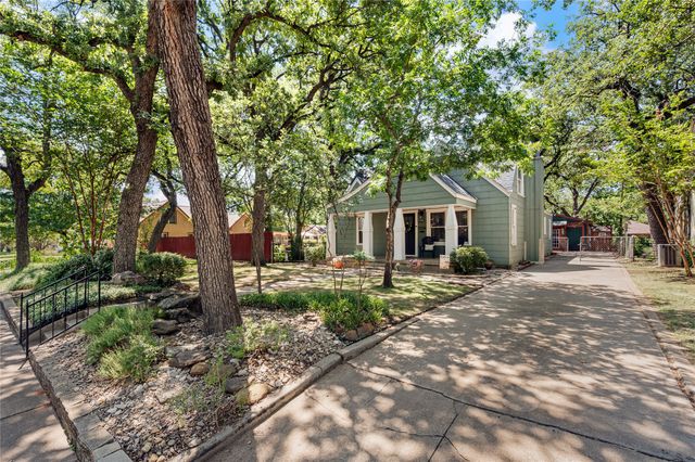 2334 Lotus Avenue, Fort Worth, TX 76111