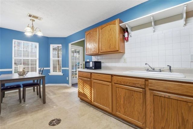 1394 Stephens Pond View, Loganville, GA 30052