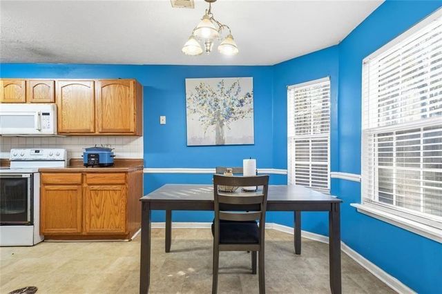 1394 Stephens Pond View, Loganville, GA 30052