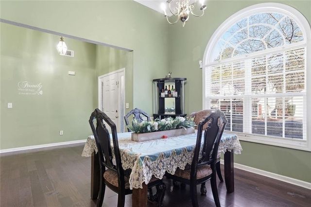 1394 Stephens Pond View, Loganville, GA 30052