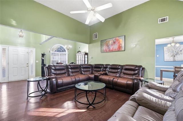 1394 Stephens Pond View, Loganville, GA 30052